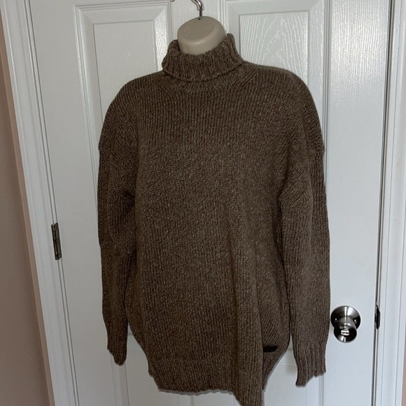 RALPH LAUREN CASHMERE TURTLENECK SWEATER - Picture 2 of 5
